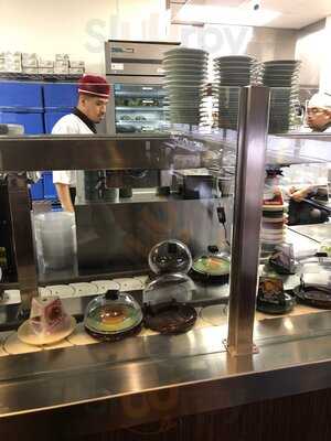 Kura Revolving Sushi