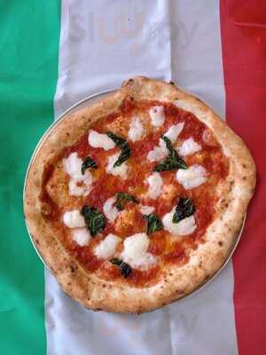 Gusto Napoletano Italian Restaurant And Pizzeria