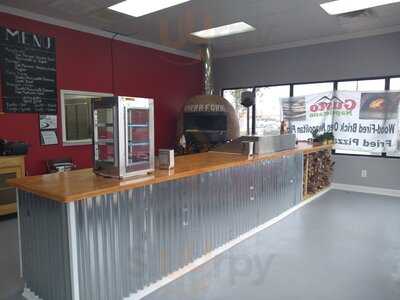 Gusto Napoletano Italian Restaurant And Pizzeria