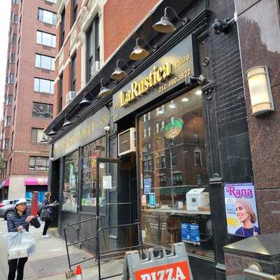 Larustica Pizza & Pasta