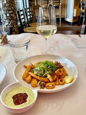 Jax Fish House & Oyster Bar