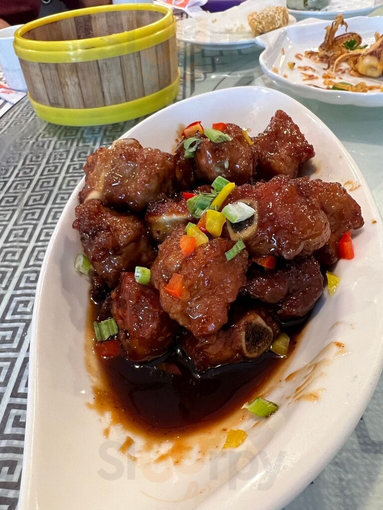 Green Lake Seafood & Dim Sum
