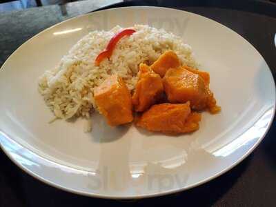 Ms. B's Caribbean & American Restaurant