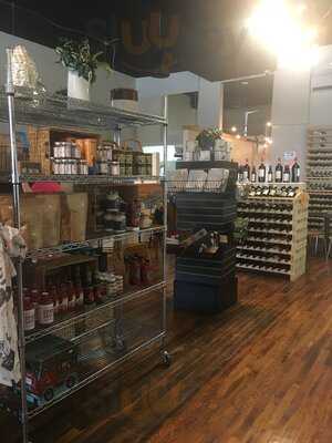 Vaste Riviere Provisions