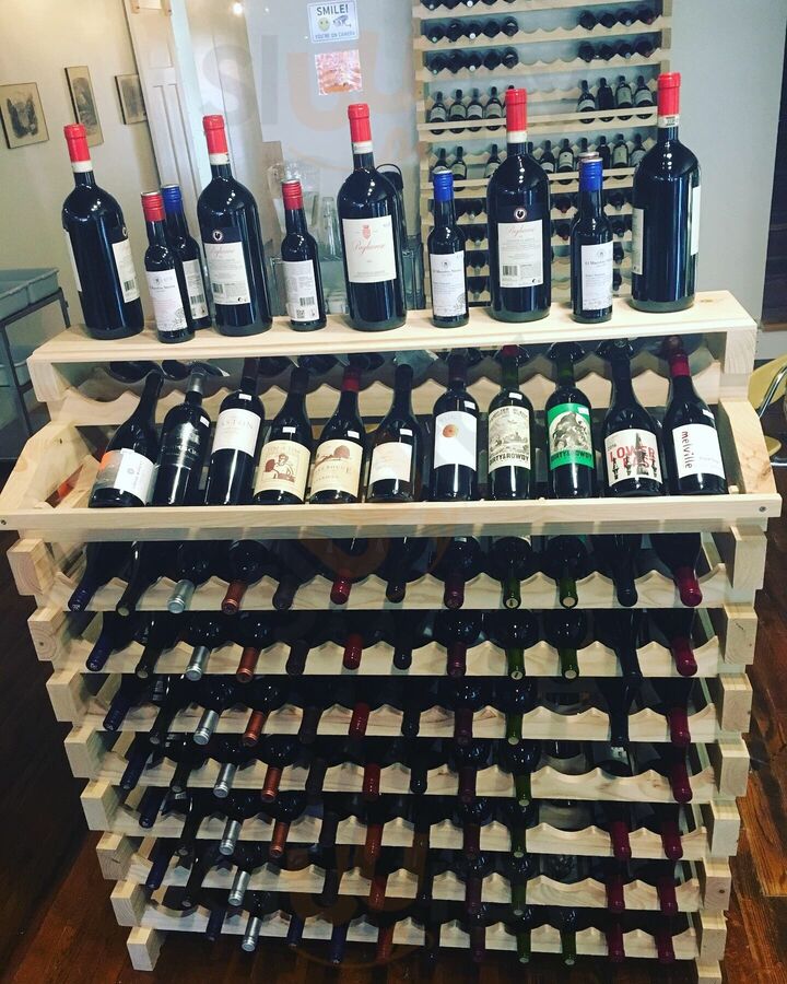Vaste Riviere Provisions
