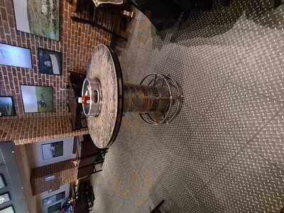 Reilly's Plates & Pours