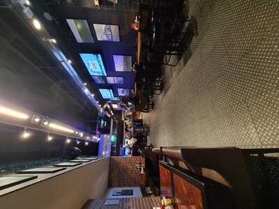 Reilly's Plates & Pours