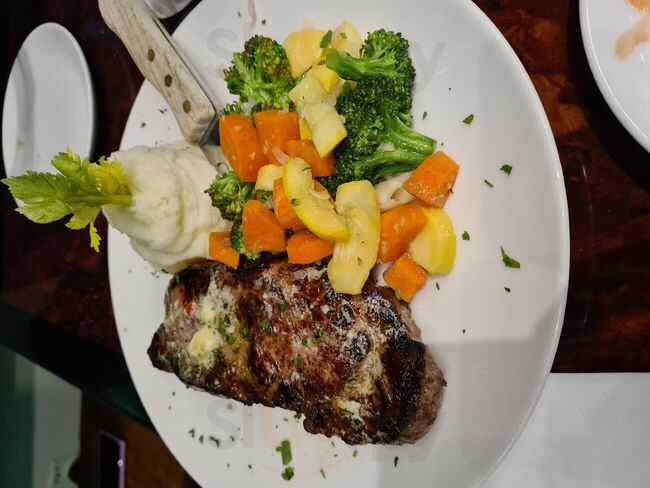 Reilly's Plates & Pours