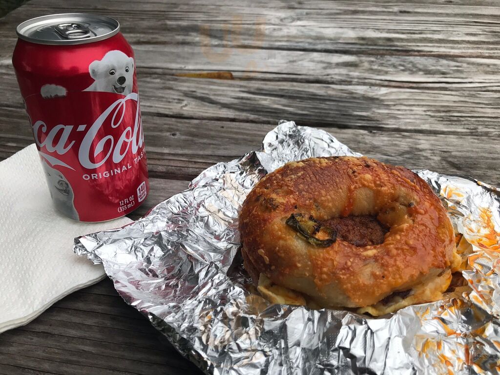 Lil Market Deli & Bagelry