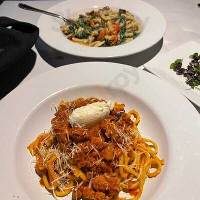 Alexander Pierce Restaurant