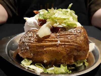 Alexander Pierce Restaurant