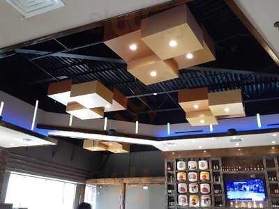 Akashi Fusion Asian & Sushi Bar