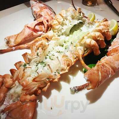 Ya-ya's Chophouse & Seafood