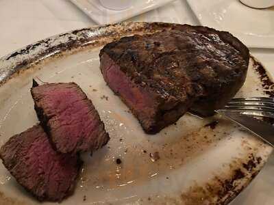 Ya-ya's Chophouse & Seafood