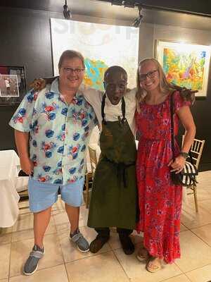 Hyde N Chic Restaurant