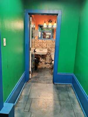 Willies Chicken Shack