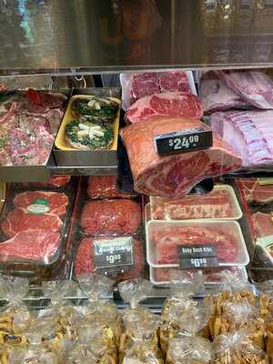 Robert's Meats And Deli