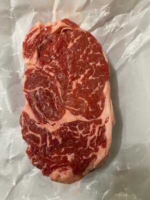 Robert's Meats And Deli