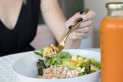 Lacuna Juice And Yoga