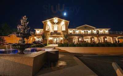 Delmonaco Winery & Vineyards