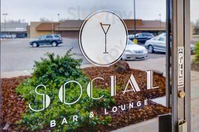 Social Bar & Lounge