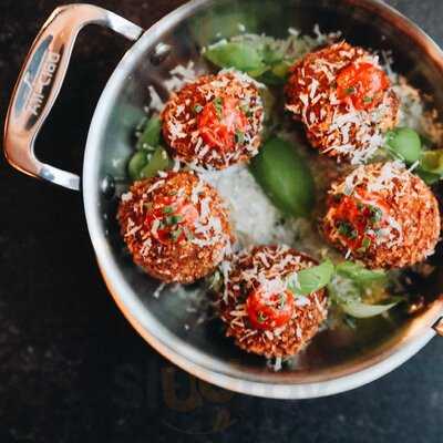 Mr. B Bar At The Burgess Hotel