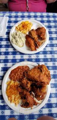Gus's World Famous Fried Chicken