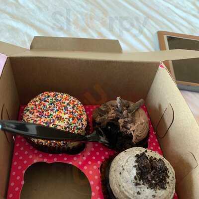 Smallcakes Cupcakery