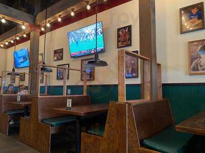 Snuffer's Restaurant & Bar