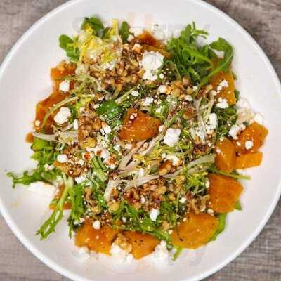 Julia's Bistro And Bar