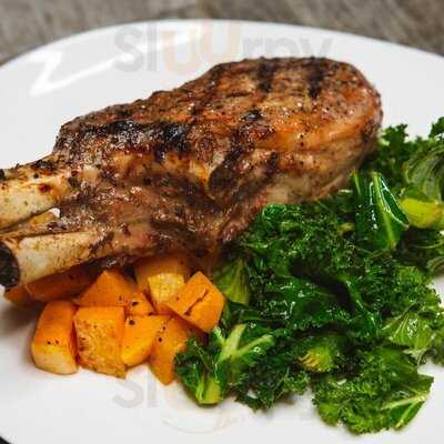 Julia's Bistro And Bar