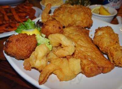 Beach Road Fish House & Chicken Dinners