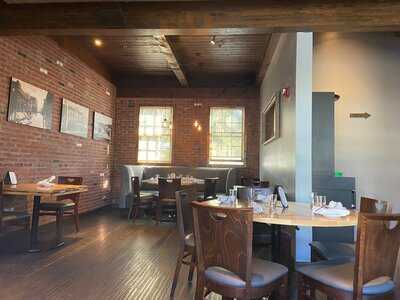 Christophers Kitchen & Bar