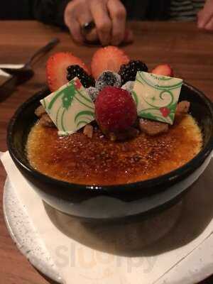 Blind Salamander Kitchen & Bar