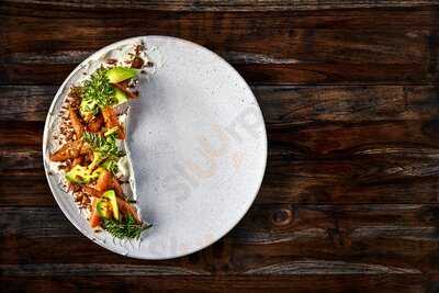 Blind Salamander Kitchen & Bar