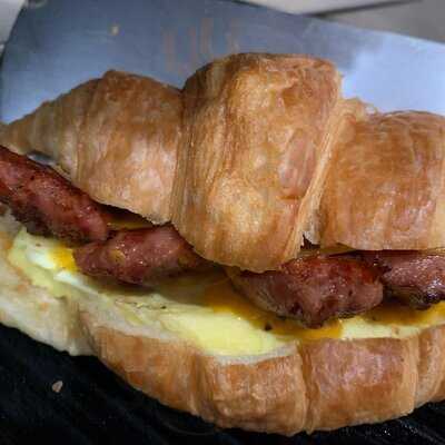 Hilltop Coffee Bar & Cafe