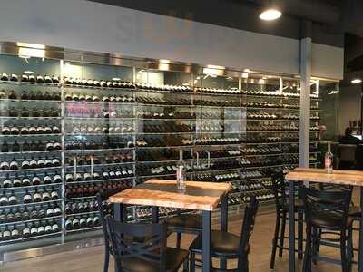 C'est Le Vin Wine Bar & Shop