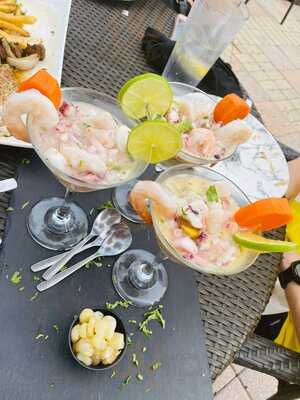 The Llama's House Bar & Grill