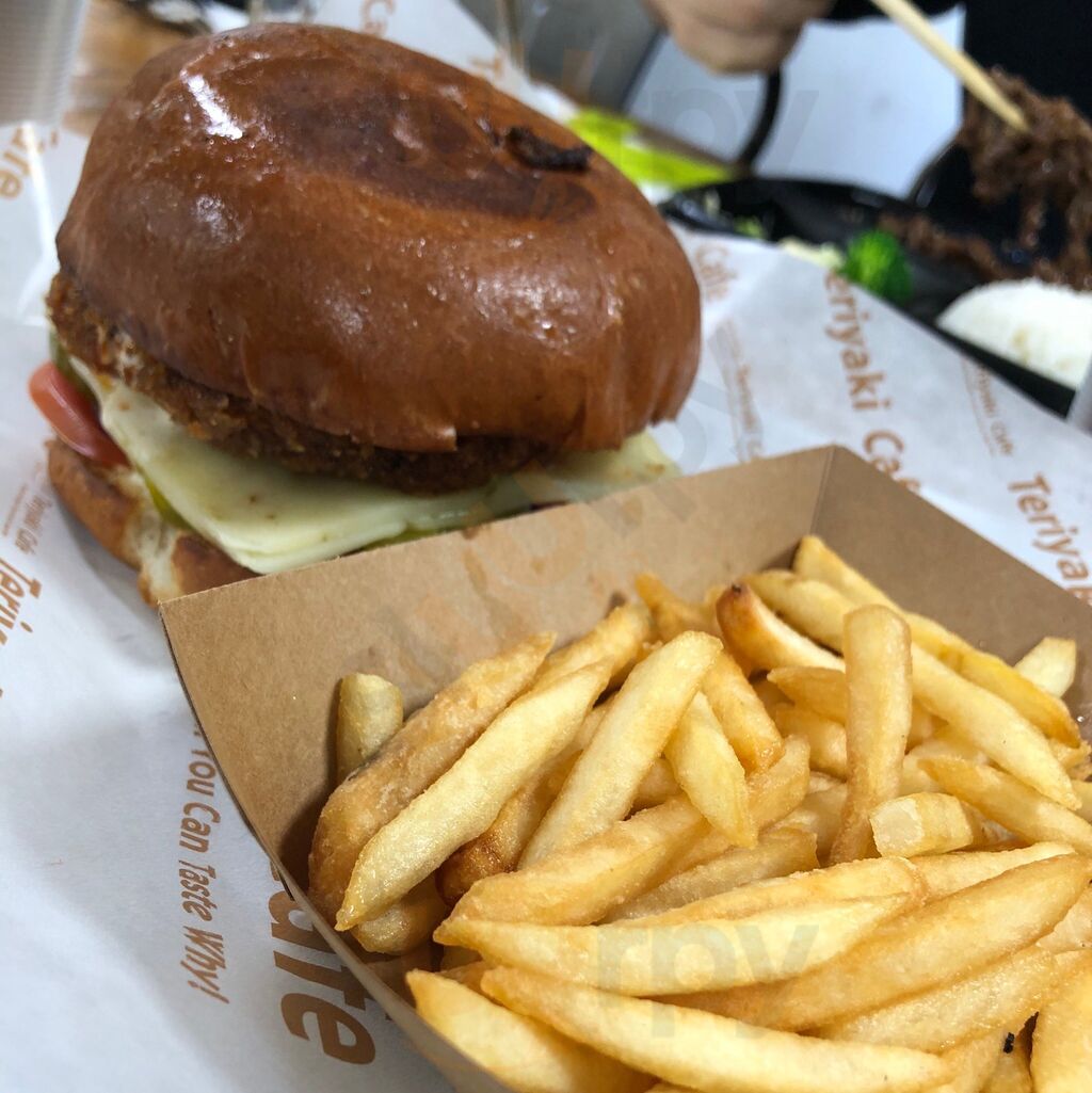 Greenfish Teriyaki Cafe