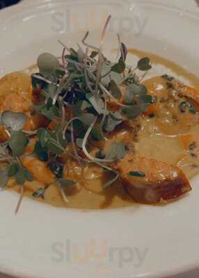 By George Restaurant And Bar