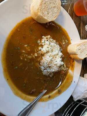 Monty's On The Squate