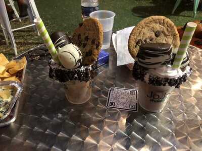 Jojo's Shake Bar - Water Tower Place