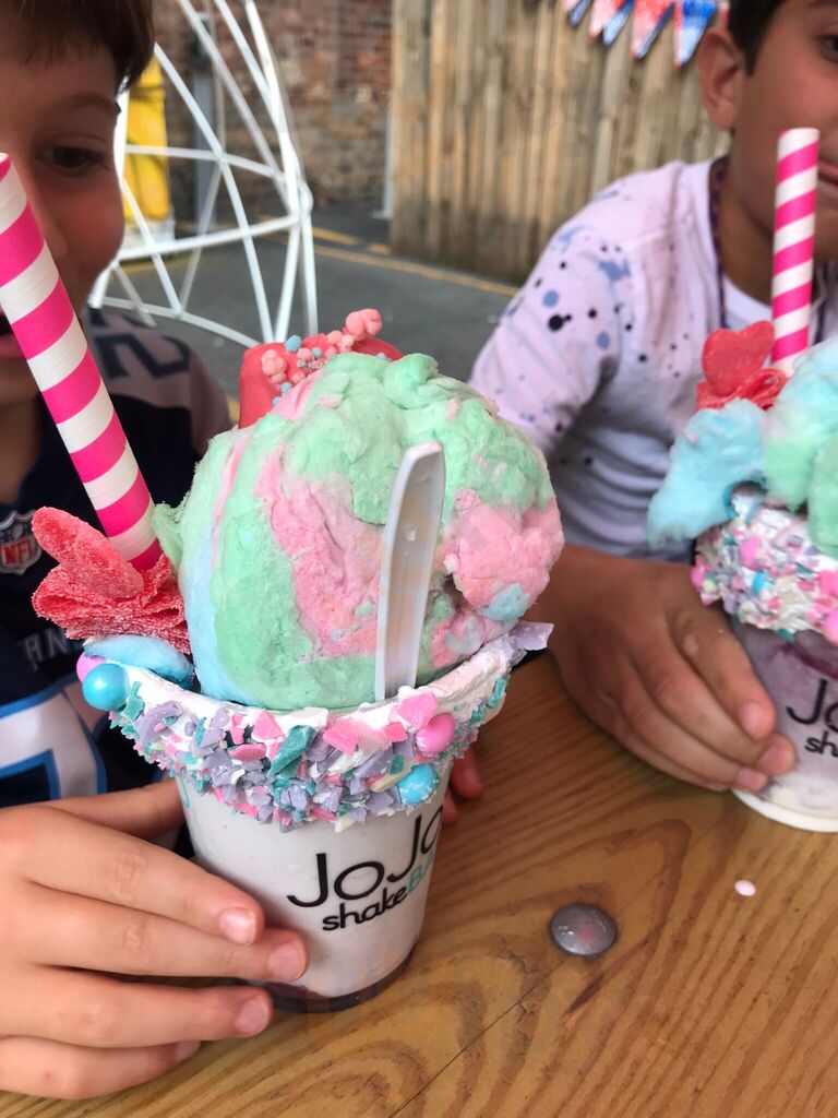 Jojo's Shake Bar - Water Tower Place