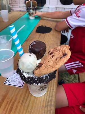 Jojo's Shake Bar - Water Tower Place