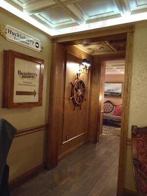 Huckleberry Restaurant And Tavern