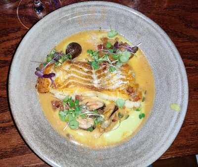 Bar Crudo Oyster Bar And Restaurant