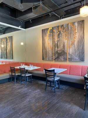 Maile's Thai At Ward