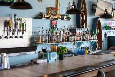 Eric's Bay View Grill