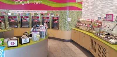 Menchies Frozen Yogurt
