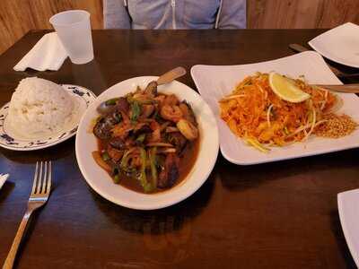 Praya Thai Dining